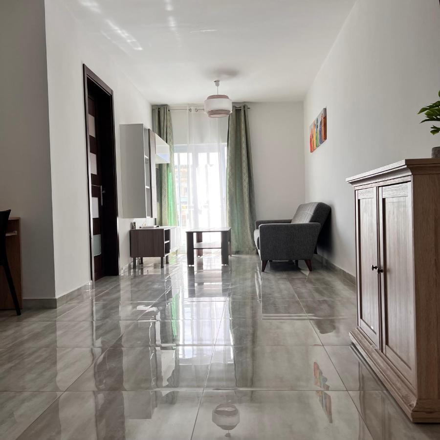 F5 Room 1, Private Double Room With Private Bathroom And Balcony In Shared Flat 음시다 외부 사진